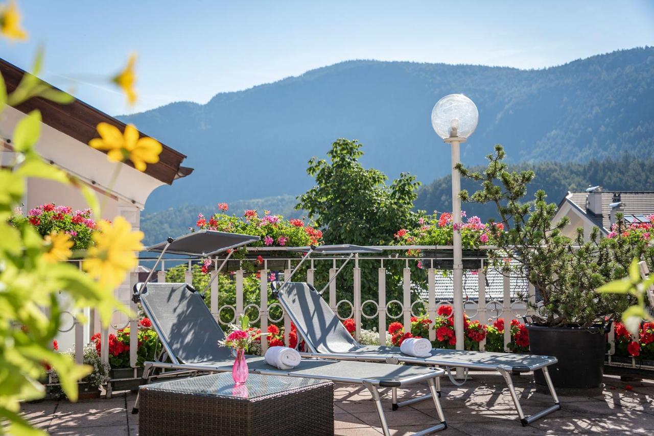 Hotel Weisse Lilie - B&B Rio di Pusteria Buitenkant foto
