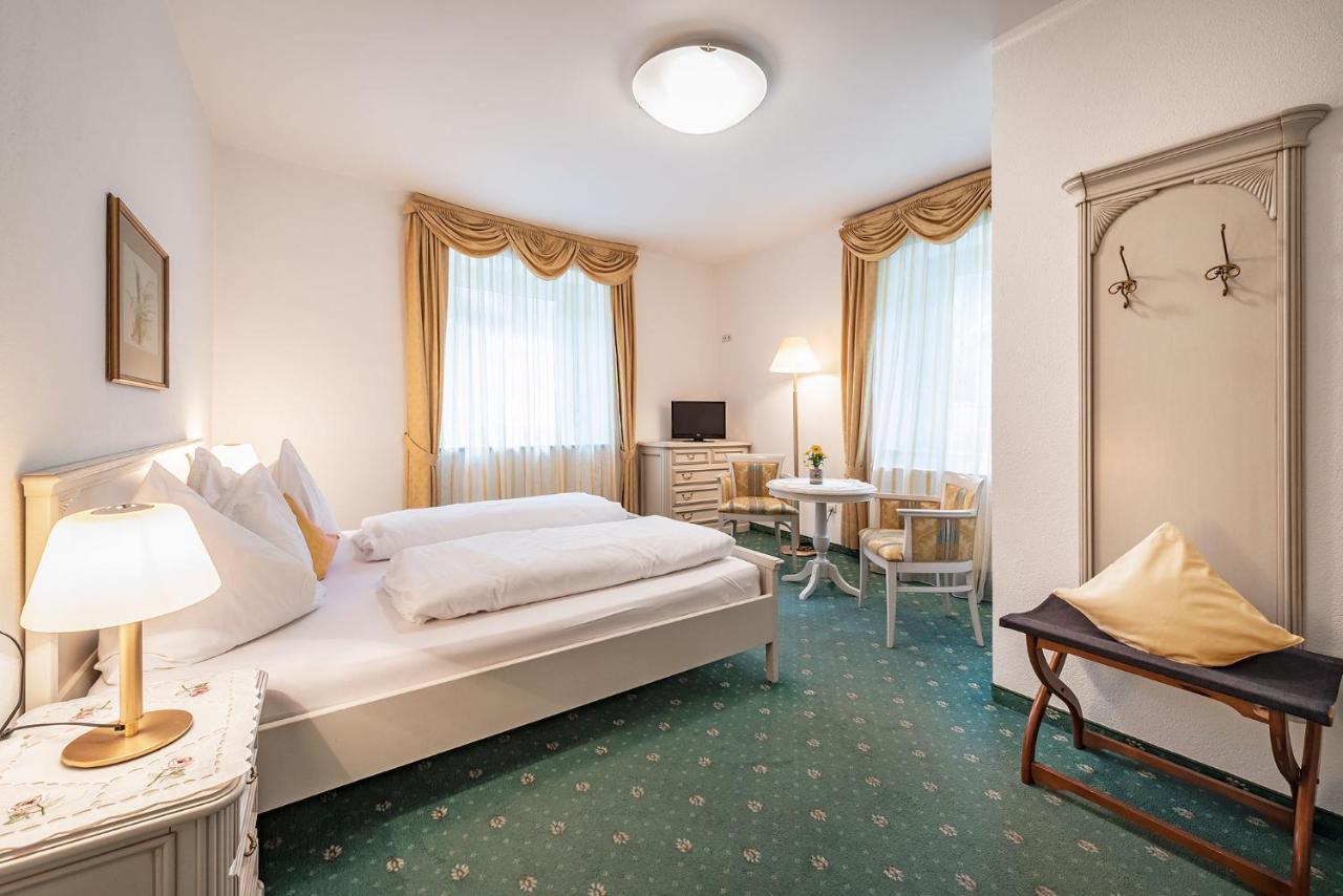 Hotel Weisse Lilie - B&B Rio di Pusteria Buitenkant foto
