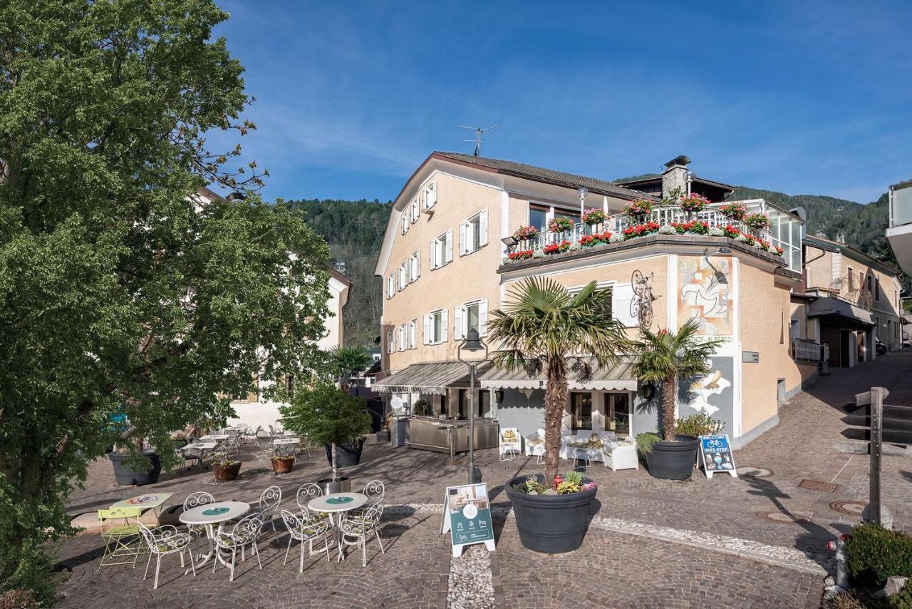 Hotel Weisse Lilie - B&B Rio di Pusteria Buitenkant foto
