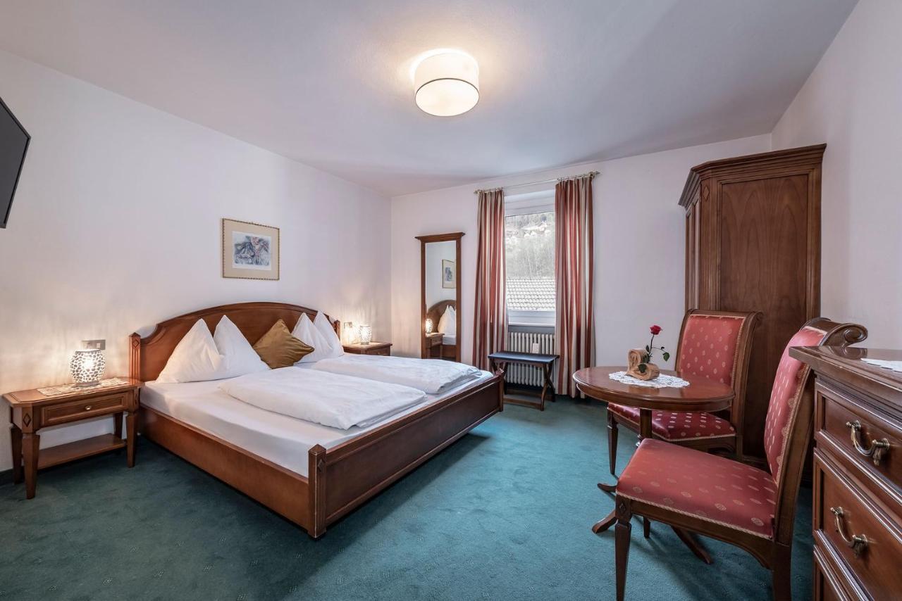 Hotel Weisse Lilie - B&B Rio di Pusteria Buitenkant foto