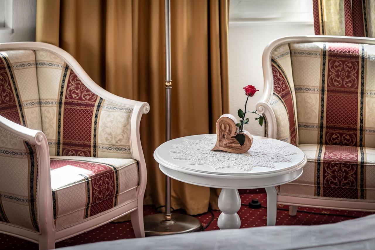 Hotel Weisse Lilie - B&B Rio di Pusteria Buitenkant foto