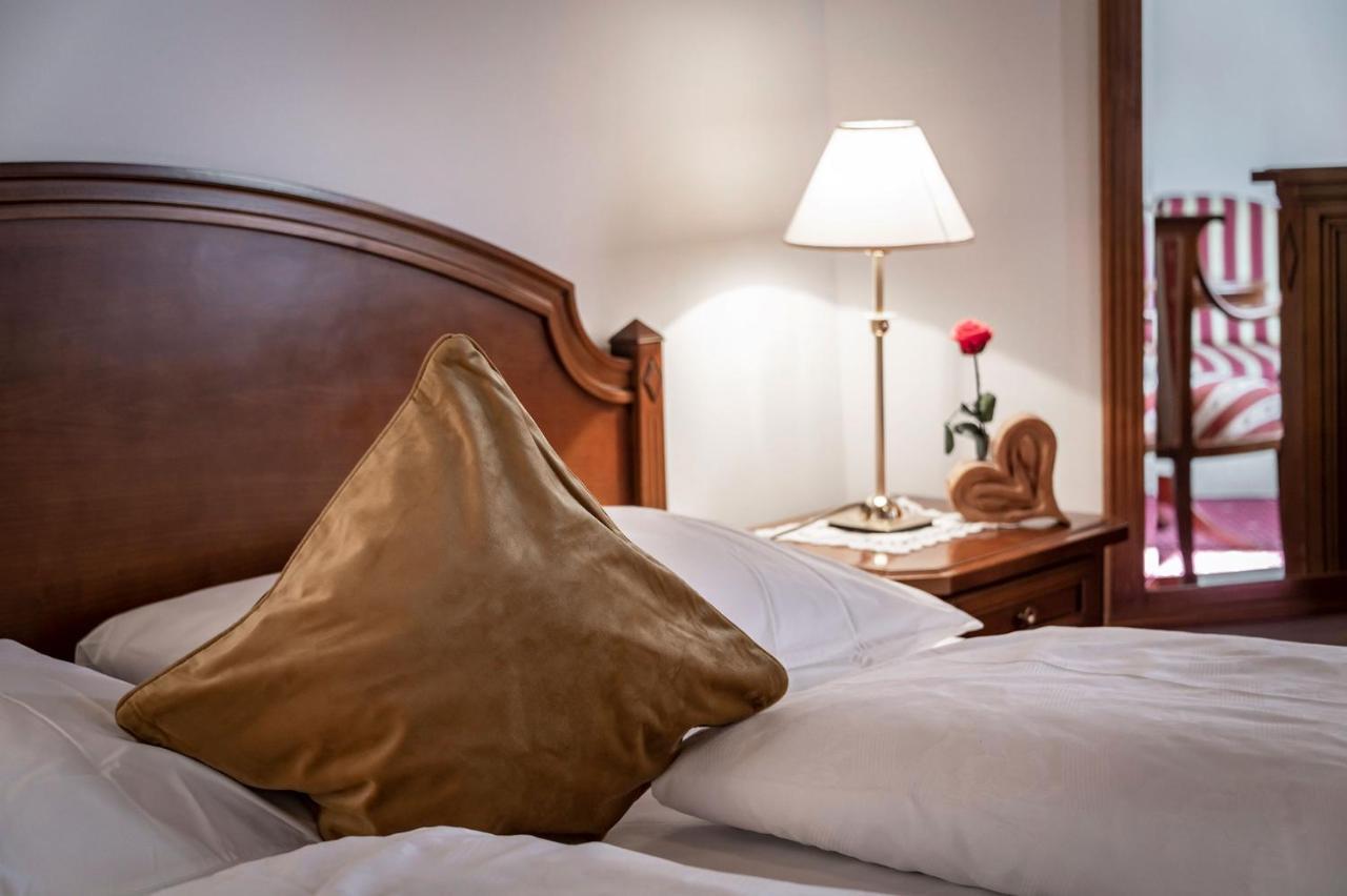 Hotel Weisse Lilie - B&B Rio di Pusteria Buitenkant foto